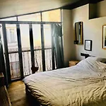 Charming Loft Apartment By Canal Saint Martin